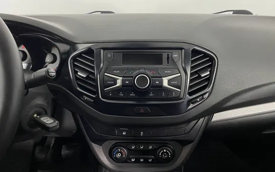 Lada (ВАЗ) Vesta 1.60 механика, фото №1