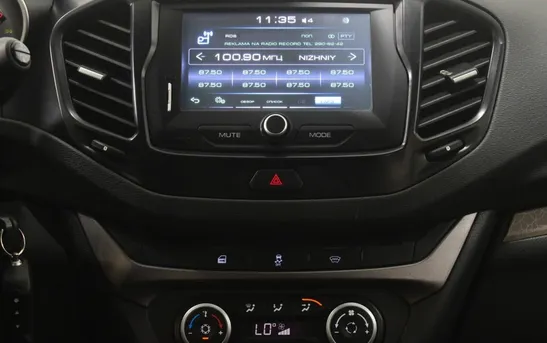 Lada (ВАЗ) Vesta 1.60 механика, фото №1