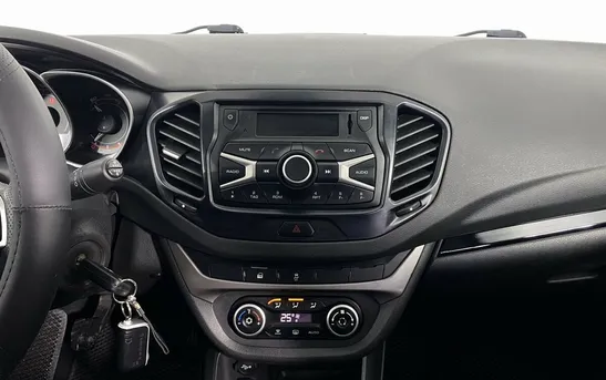 Lada (ВАЗ) Vesta 1.60 механика, фото №1